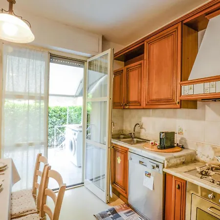3 Bedroom Lovely In Marina di Pietrasanta