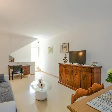 3 Bedroom Lovely In Dom wakacyjny *