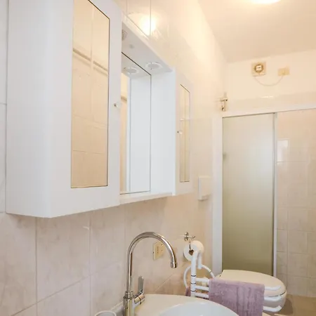 3 Bedroom Lovely In *